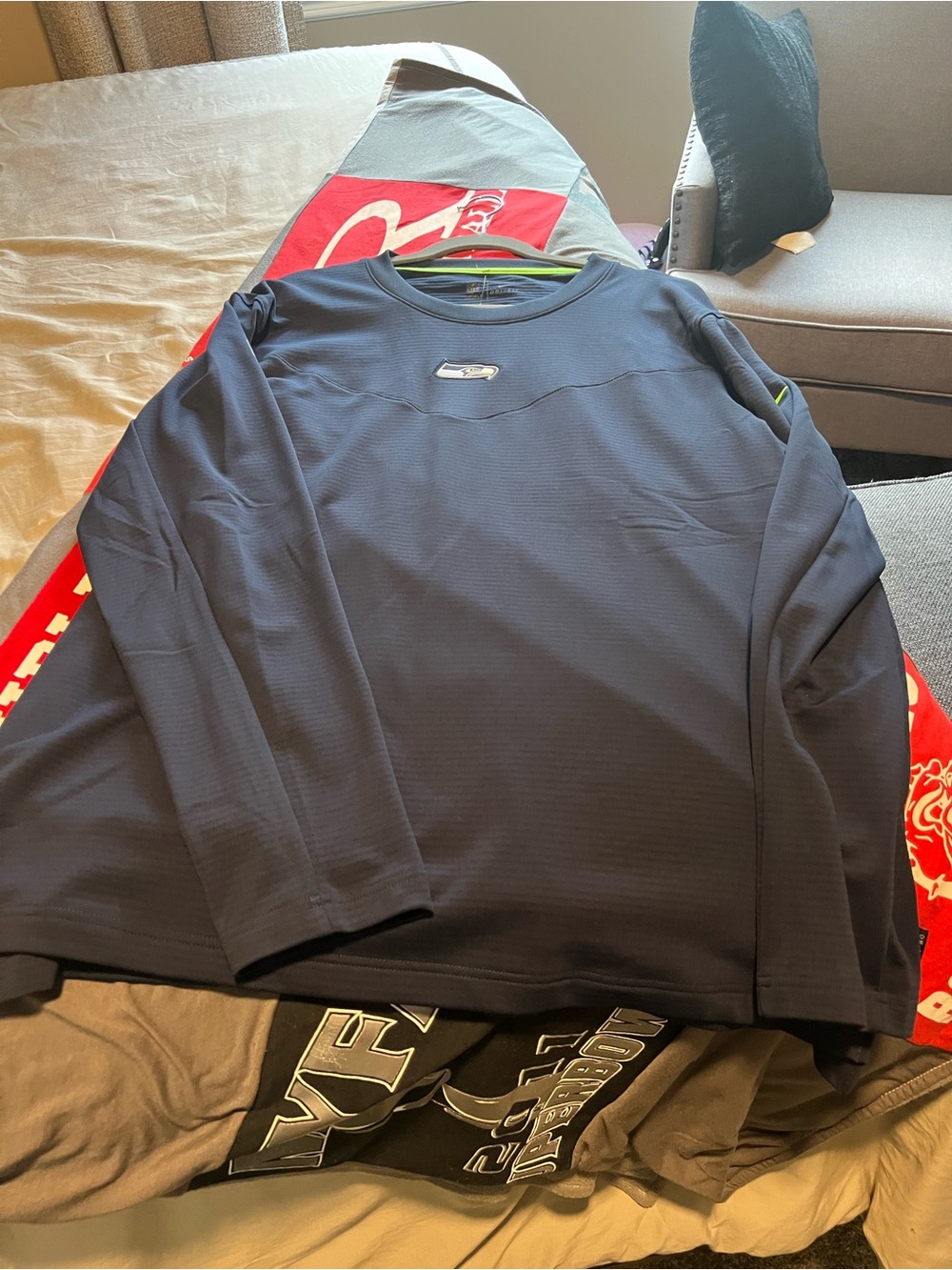 Men's Navy Long Sleeve Performance Shirt size XL